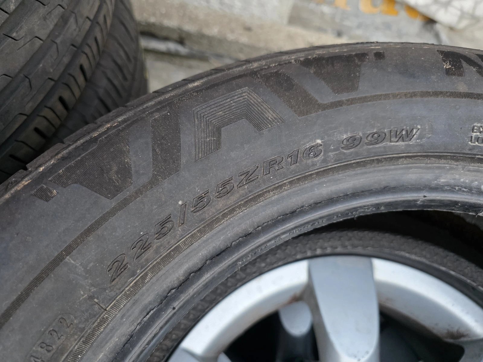 Гуми Летни 225/55R16, снимка 6 - Гуми и джанти - 56730636