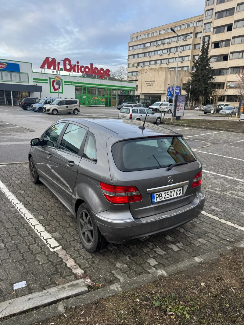 Mercedes-Benz B 180, снимка 4 - Автомобили и джипове - 48787552