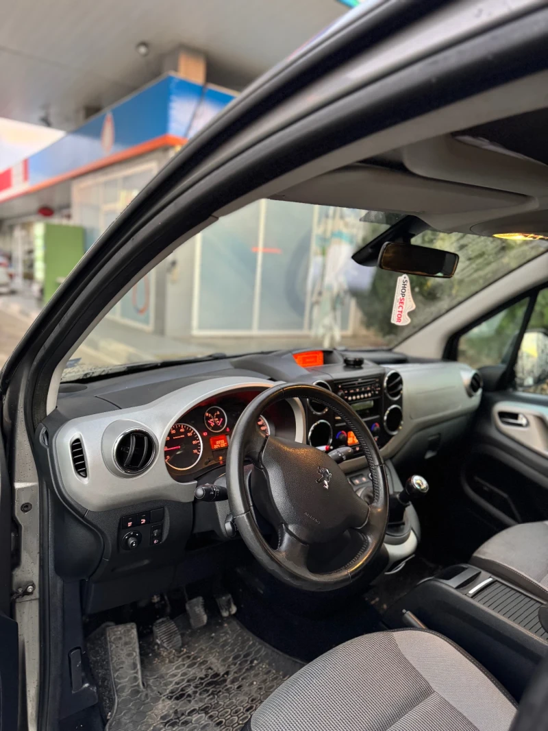 Peugeot Partner, снимка 8 - Автомобили и джипове - 52710677