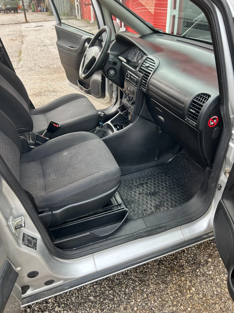 Opel Zafira 2.0 DTI 101 к.с, снимка 9 - Автомобили и джипове - 53235328