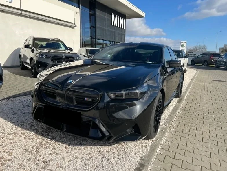 BMW M5 4.4 V8 xDrive Възможност за доставка: M. 01. 2025 - [1] 