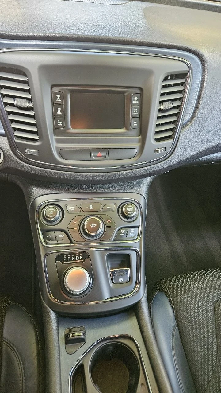 Chrysler 200, снимка 10 - Автомобили и джипове - 54814755