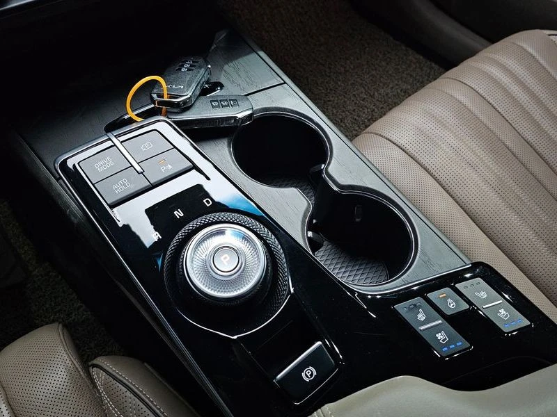 Kia K8 * SIGNATURE* SPECIAL* БЕЗИНЦИДЕНТИ* ЦЕНАДОБГ* , снимка 9 - Автомобили и джипове - 55594956