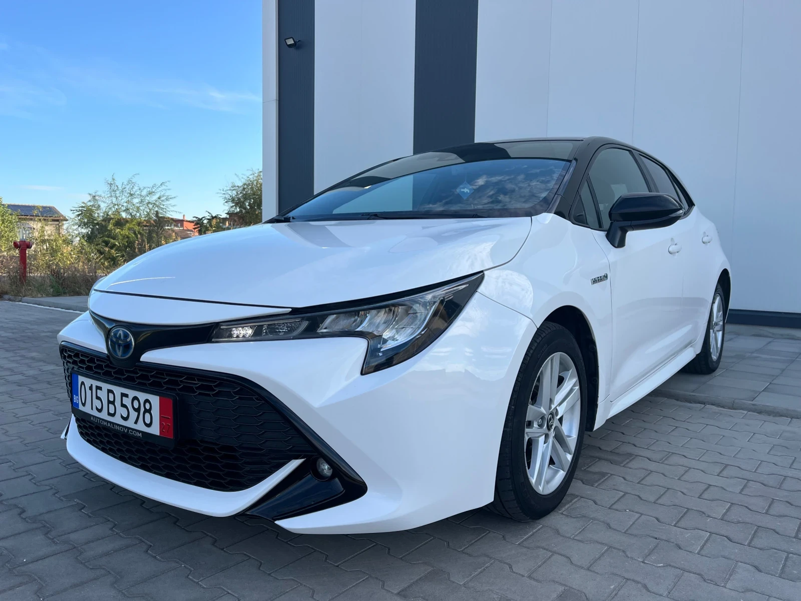 Toyota Corolla 1.8hybrid, нави, лед, автомат, евро6 - [1] 