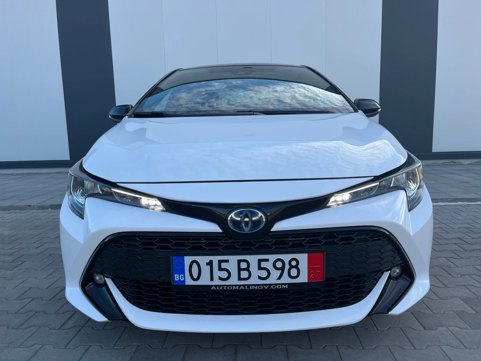 Toyota Corolla 1.8hybrid, нави, лед, автомат, евро6 - изображение 2