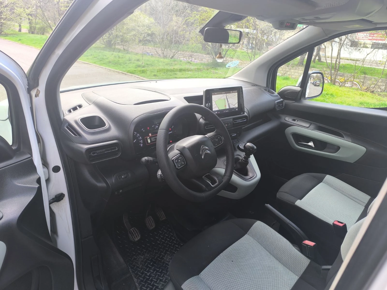 Citroen Berlingo 1.5 Blue-HDi Feel M - изображение 9