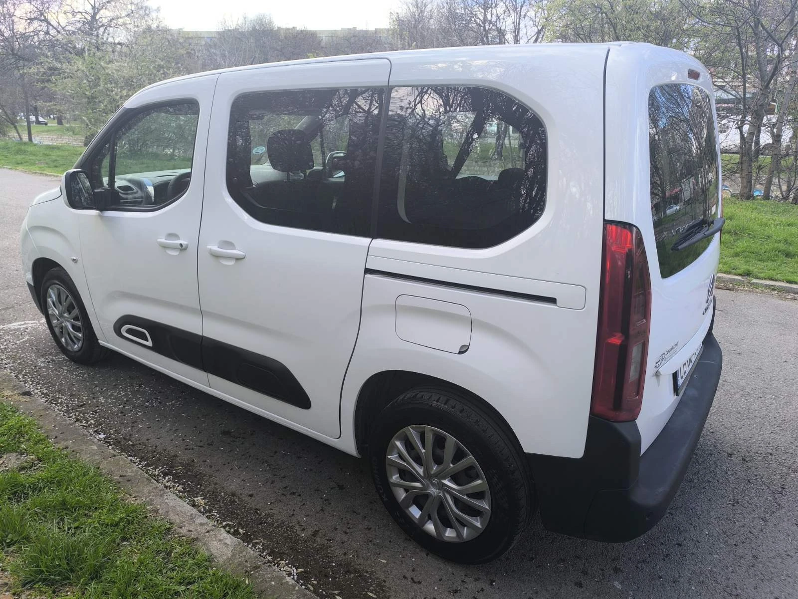 Citroen Berlingo 1.5 Blue-HDi Feel M - изображение 3