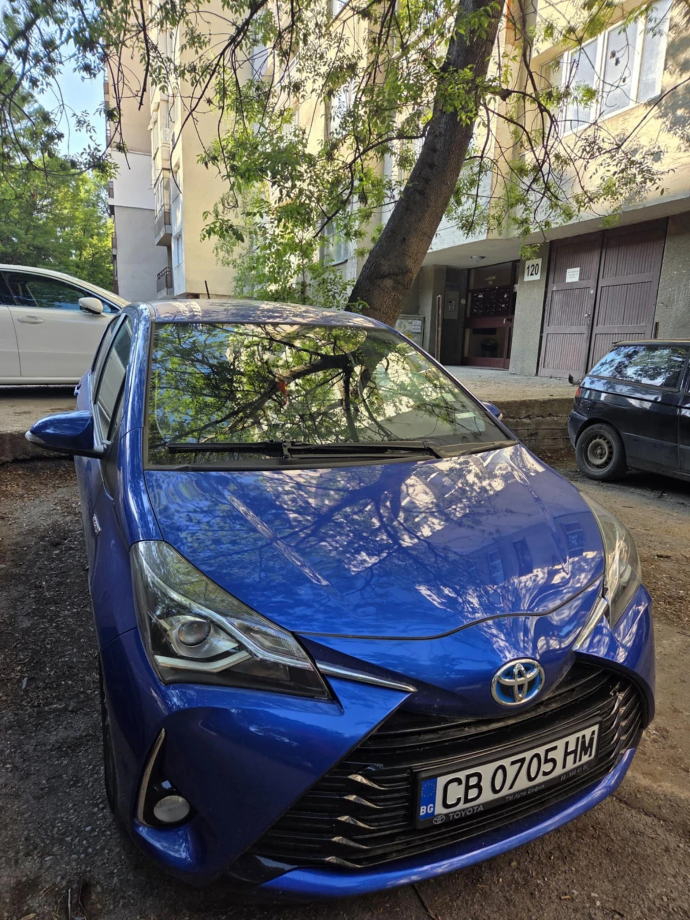 Toyota Yaris Хибрид - изображение 8