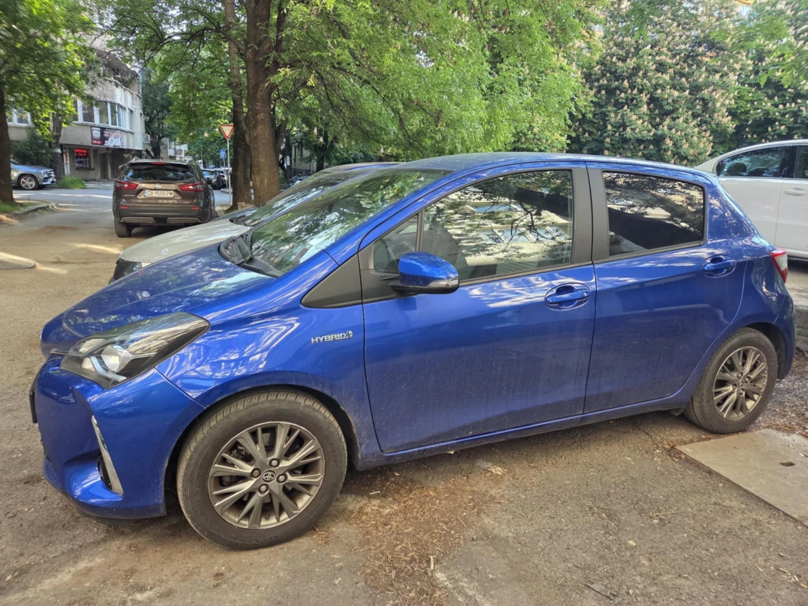 Toyota Yaris Хибрид - изображение 9