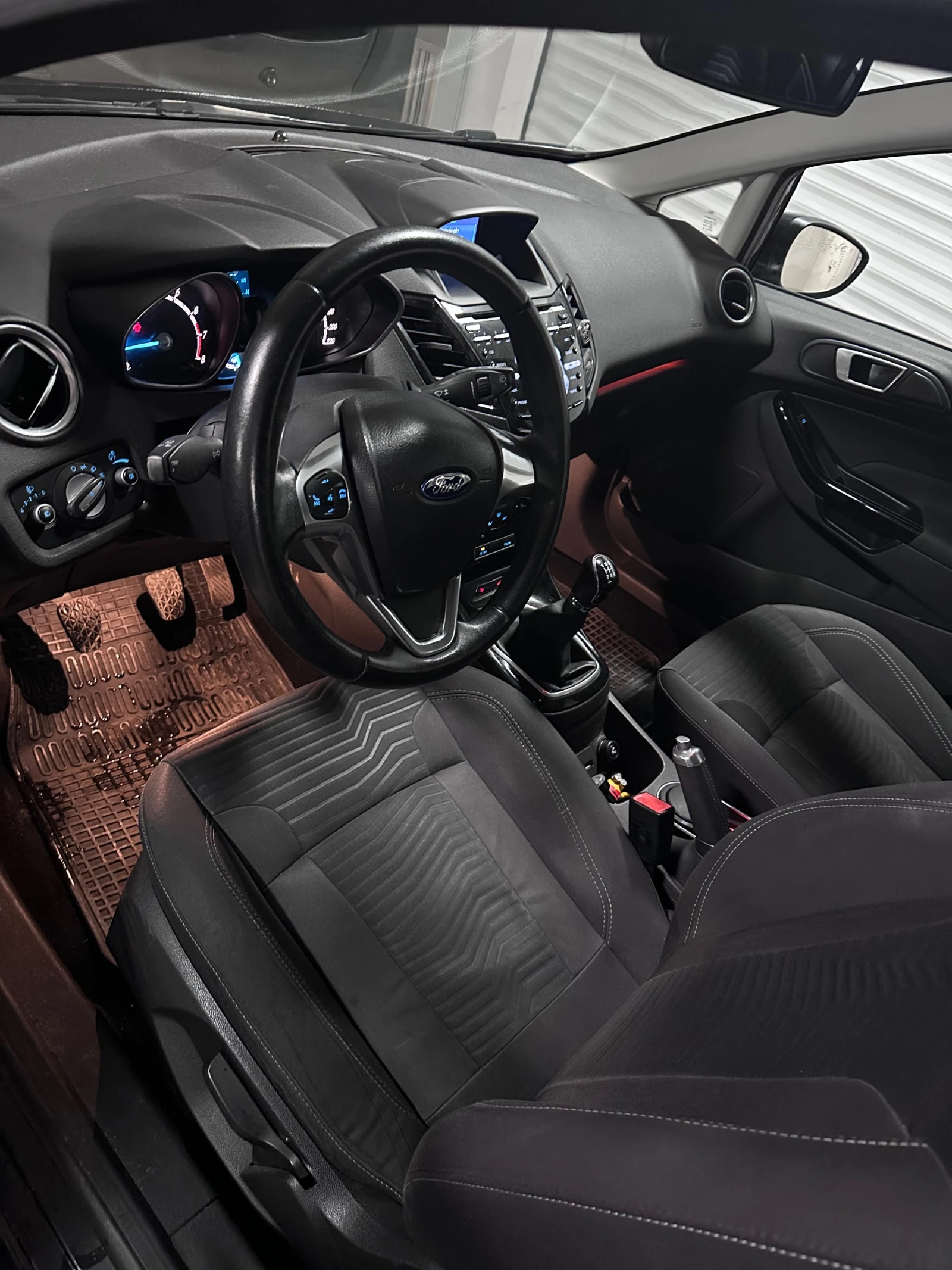 Ford Fiesta EcoBoost - изображение 4