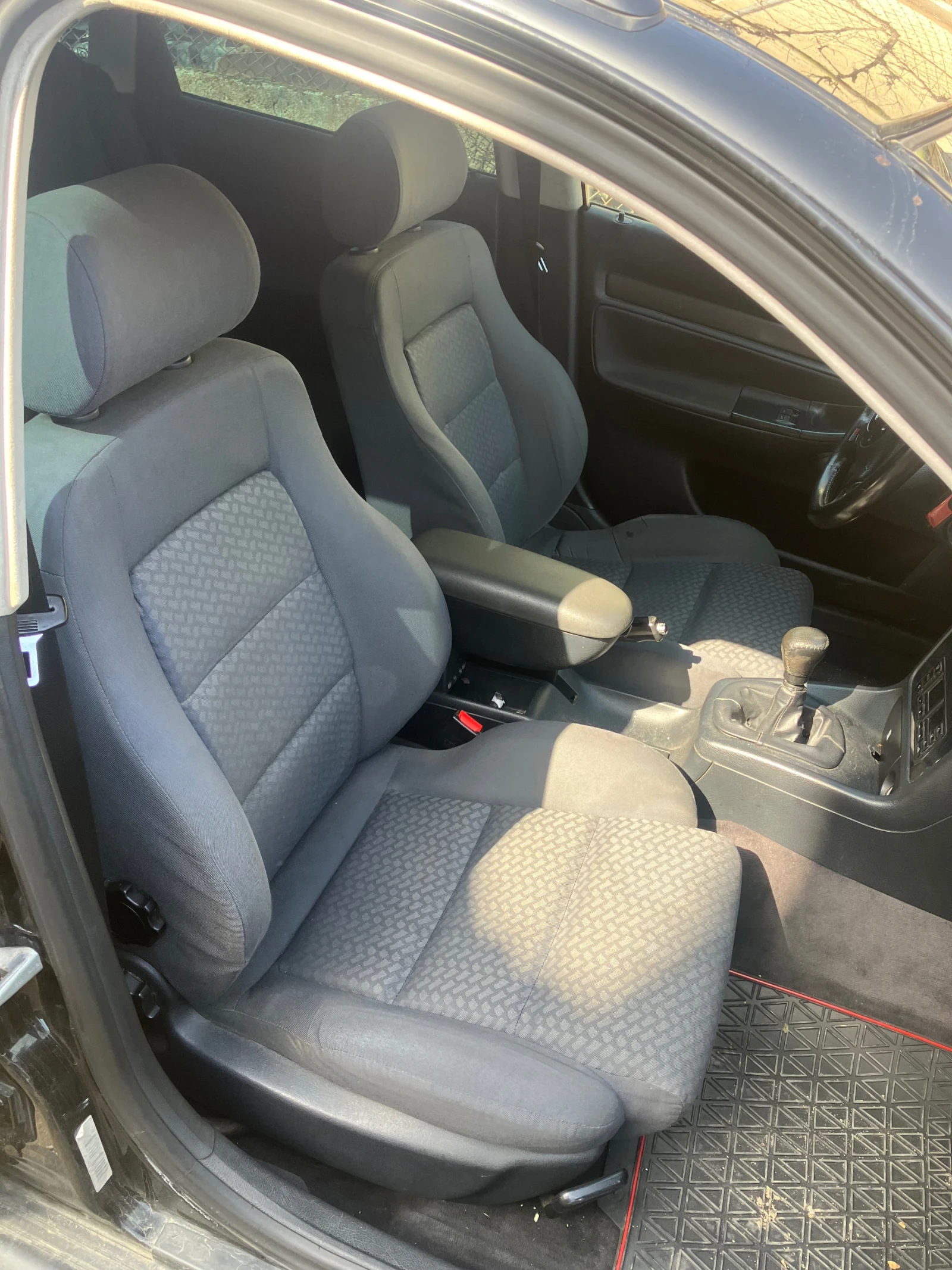 Audi A4 1.8, снимка 5 - Автомобили и джипове - 53705034