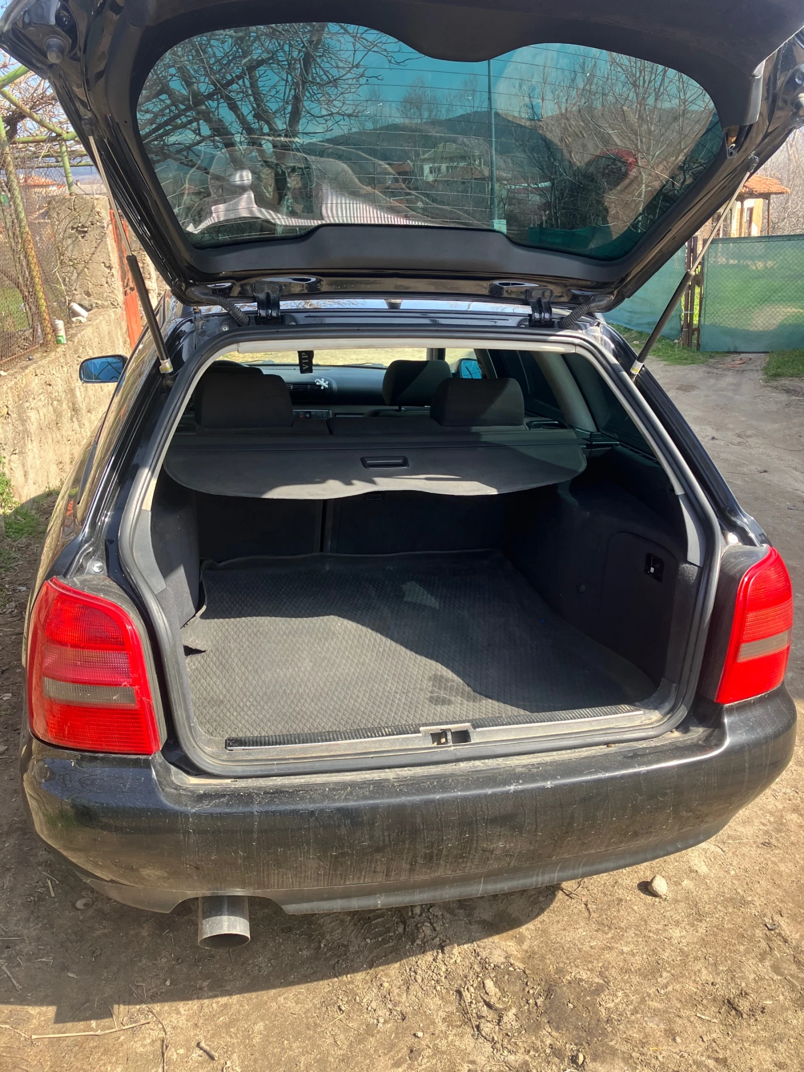 Audi A4 1.8, снимка 8 - Автомобили и джипове - 53705034