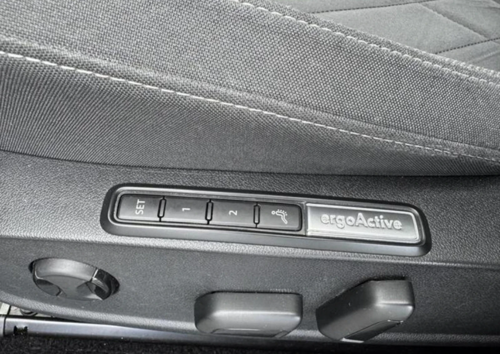 VW Golf Style 1.5 TSI | Head-Up Display | Adaptive Cruise , снимка 12 - Автомобили и джипове - 53760018