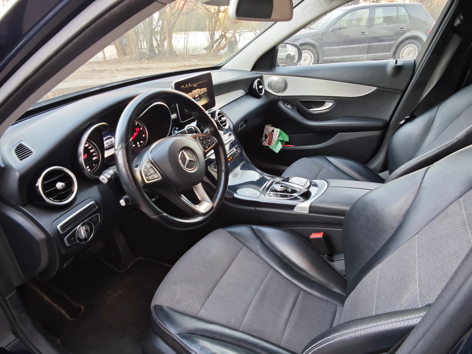 Mercedes-Benz C 220 2.2 CDI AMG/Кожа/Navi+ , снимка 14 - Автомобили и джипове - 53802963