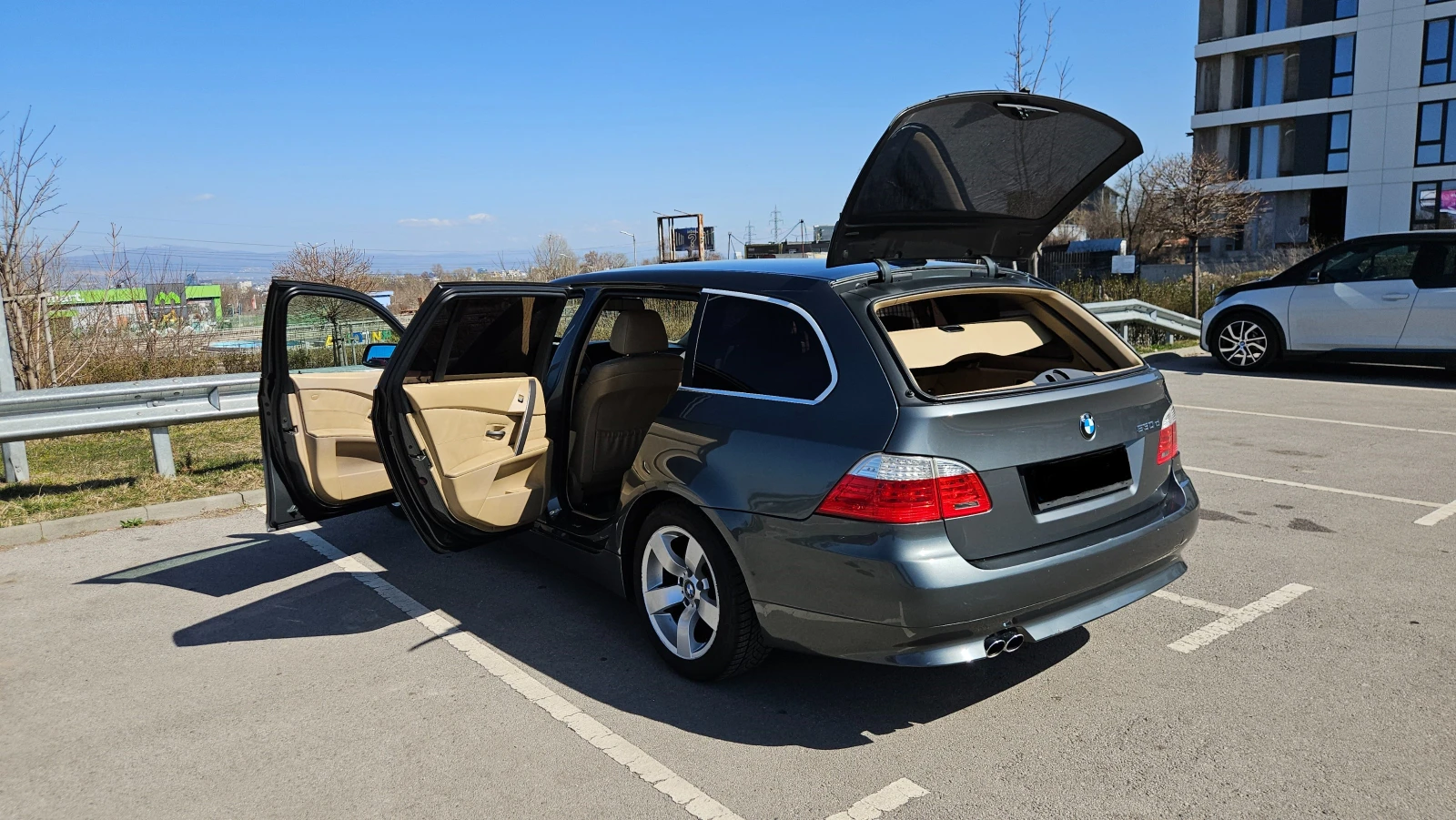 BMW 530 d. Ръчка-Задно, снимка 14 - Автомобили и джипове - 53863293