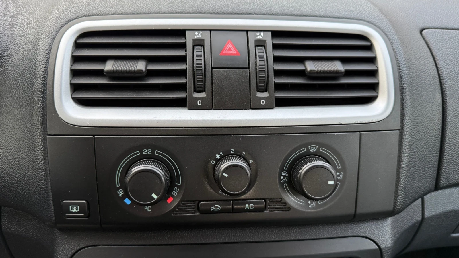 Skoda Roomster, снимка 13 - Автомобили и джипове - 54197086