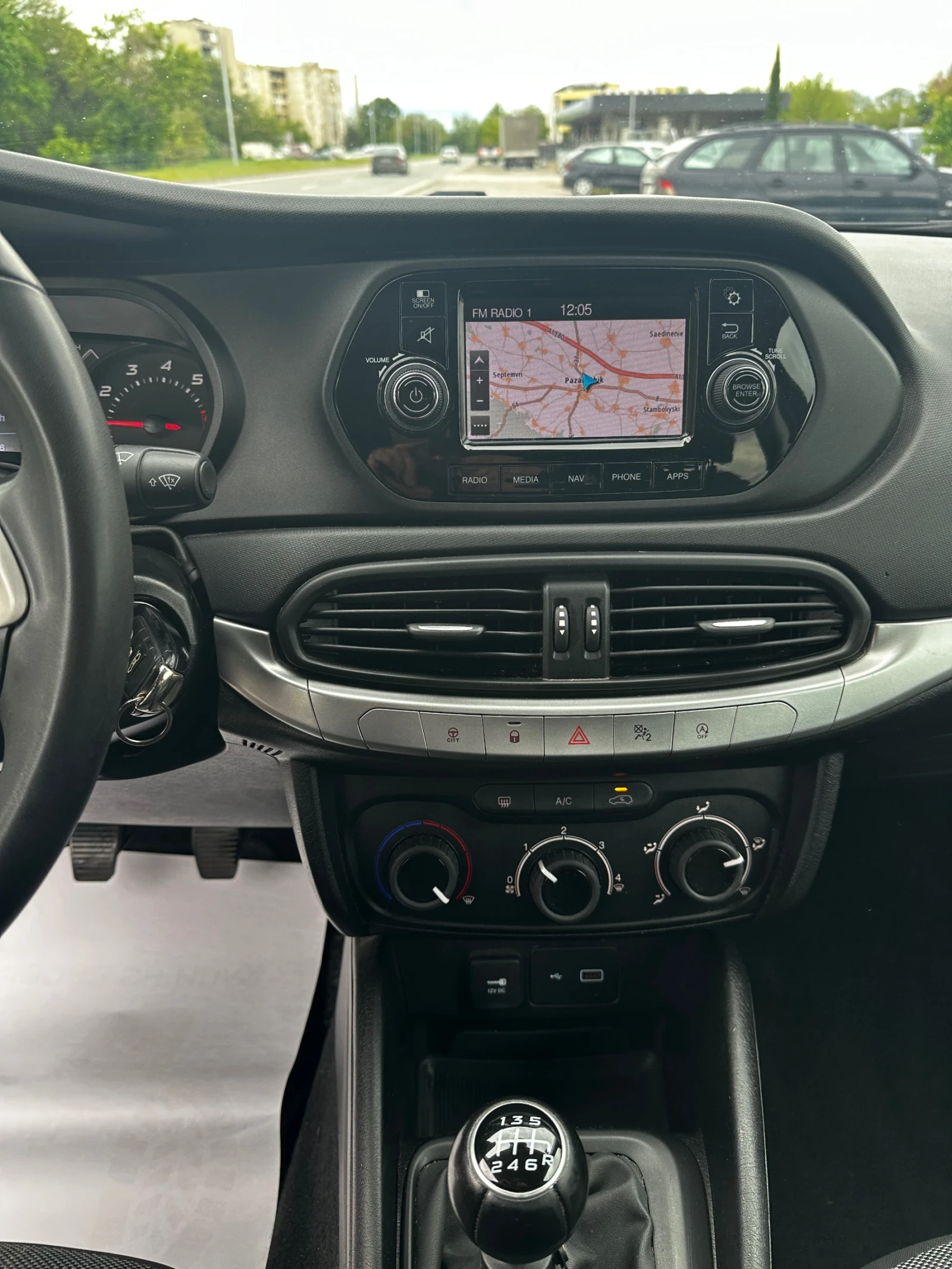 Fiat Tipo Бензин euro 6d, снимка 14 - Автомобили и джипове - 54377183