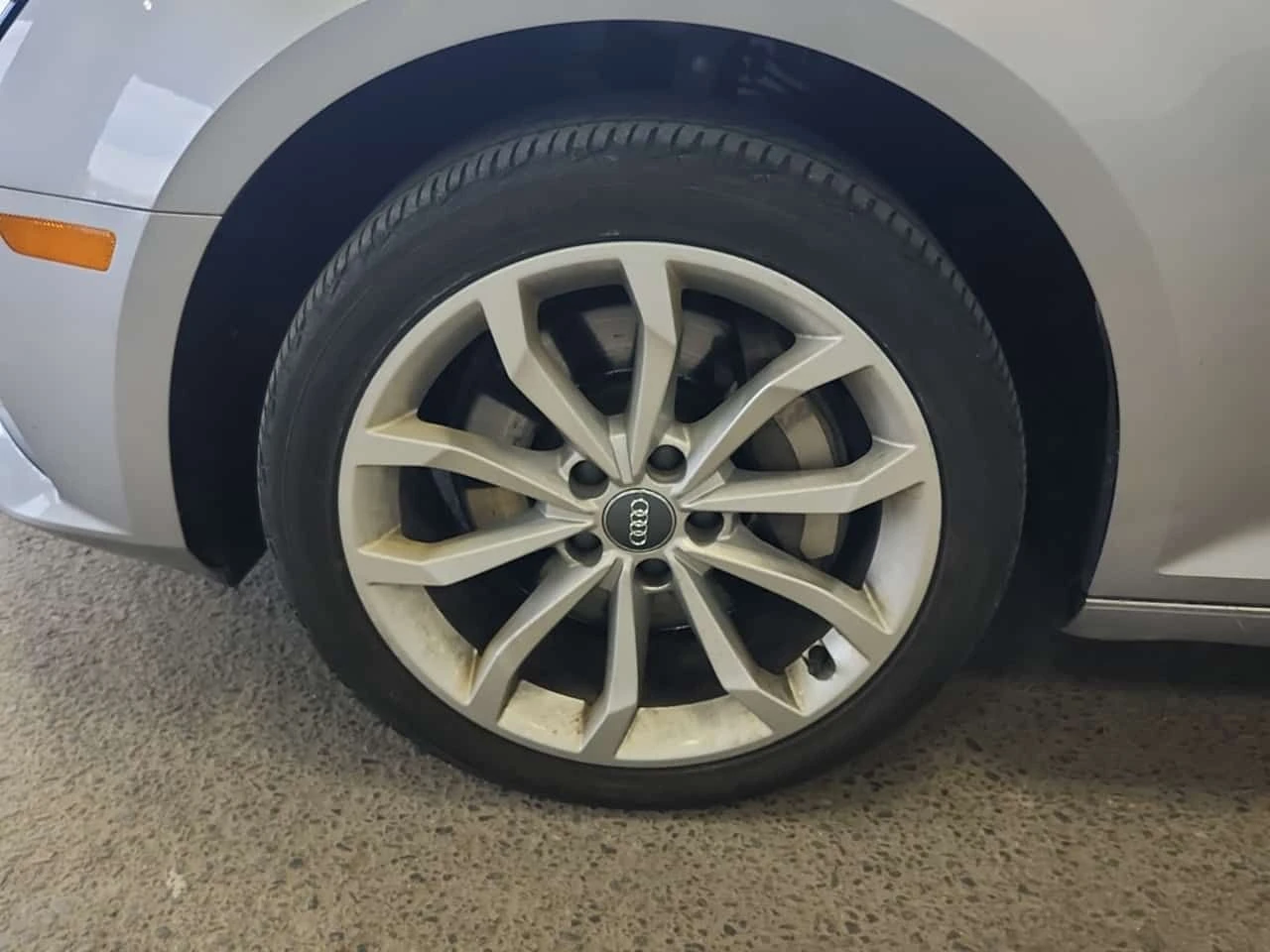 Audi A4 * CARFAX * 2 КЛЮЧА * 360 КАМЕРА * ОБДУХВАНЕ * , снимка 6 - Автомобили и джипове - 54422062