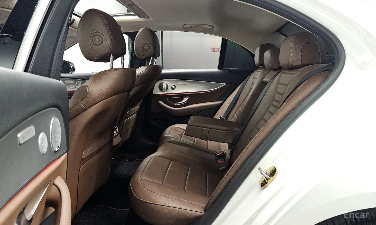 Mercedes-Benz E 300 AMG ПАКЕТ | HEAD-UP | BURMESTER | ОБДУХВАНЕ | , снимка 11 - Автомобили и джипове - 54794192