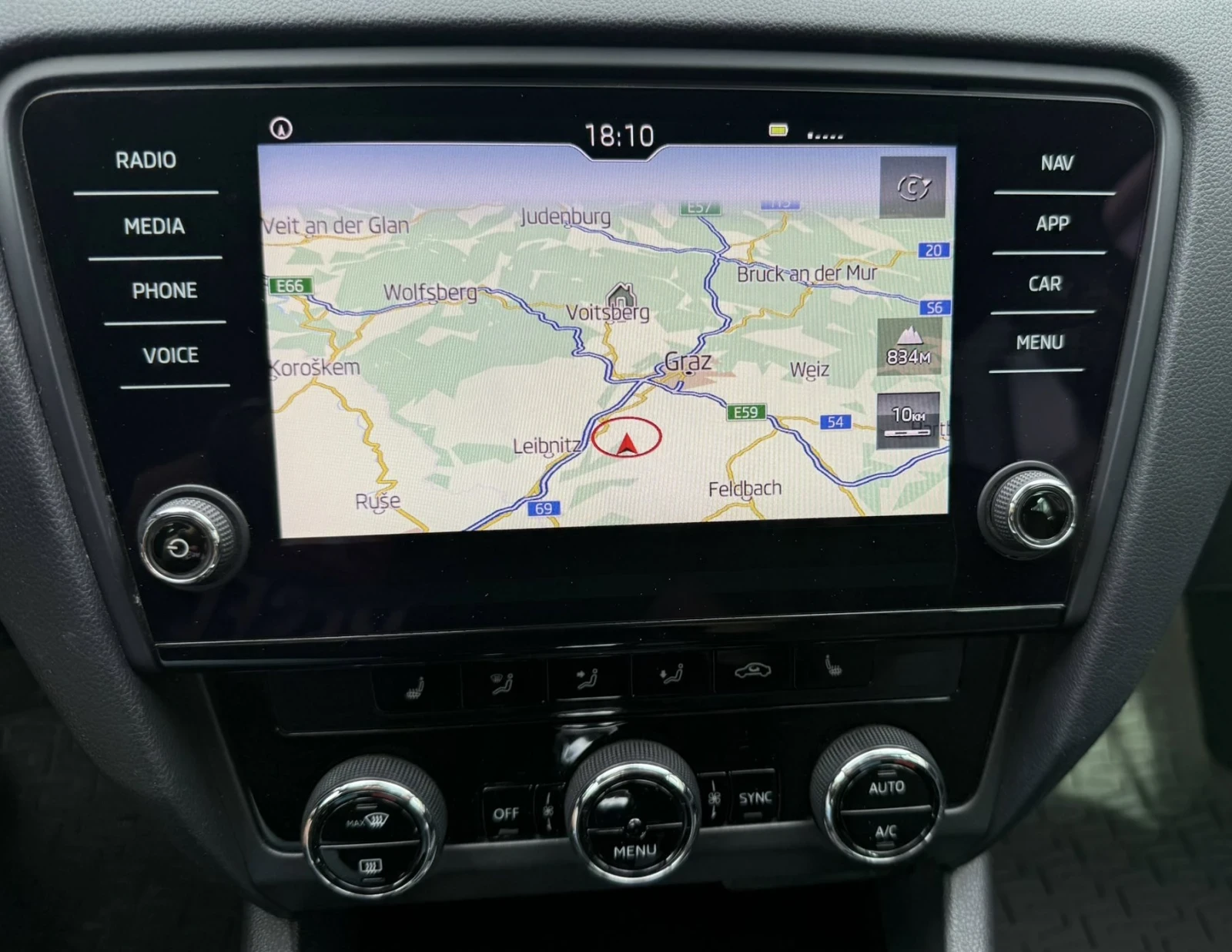 Skoda Octavia TDI DSG 4x4 150hp, снимка 10 - Автомобили и джипове - 54857034