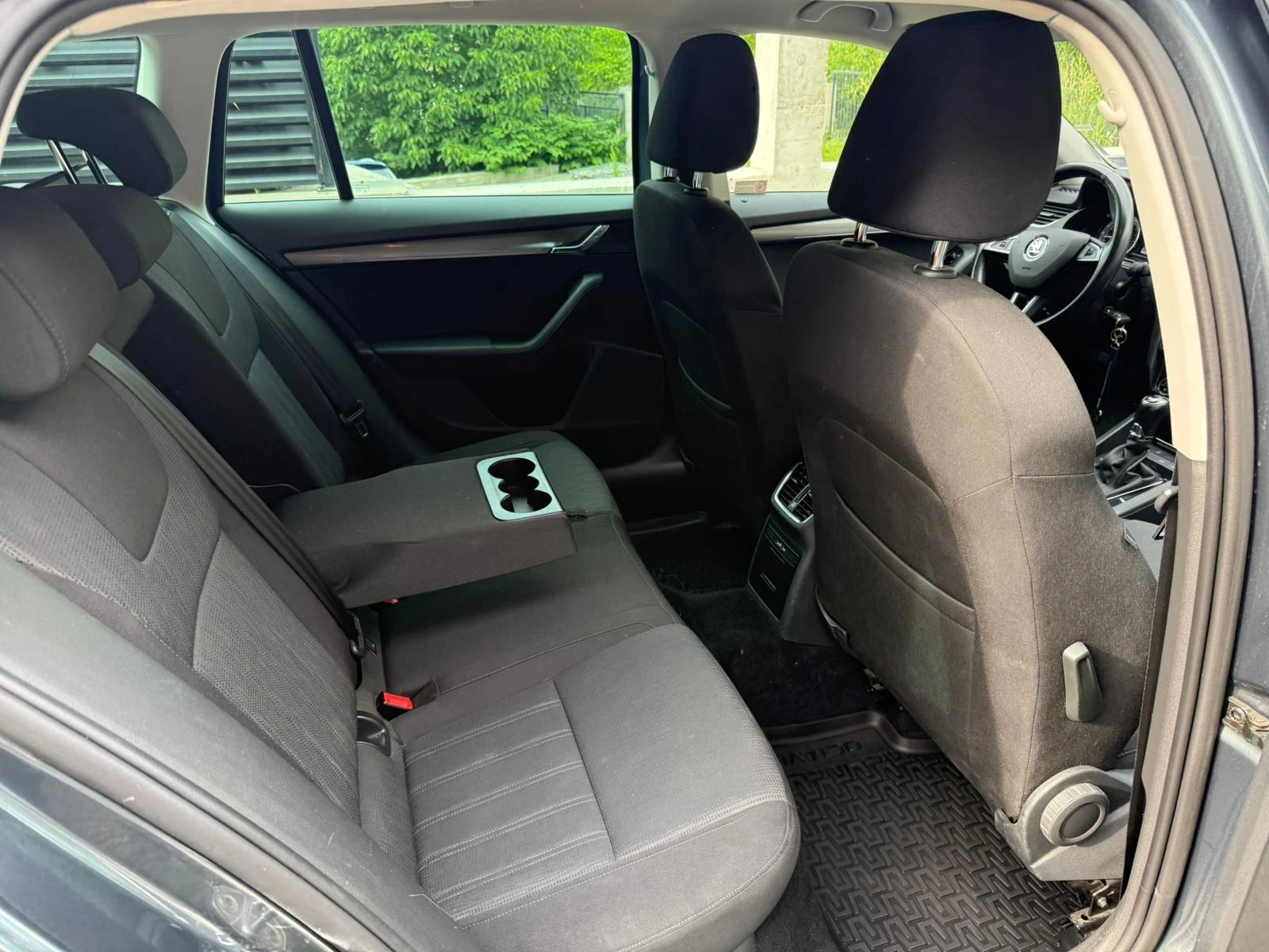 Skoda Octavia TDI DSG 4x4 150hp | Mobile.bg � ����������� 13
