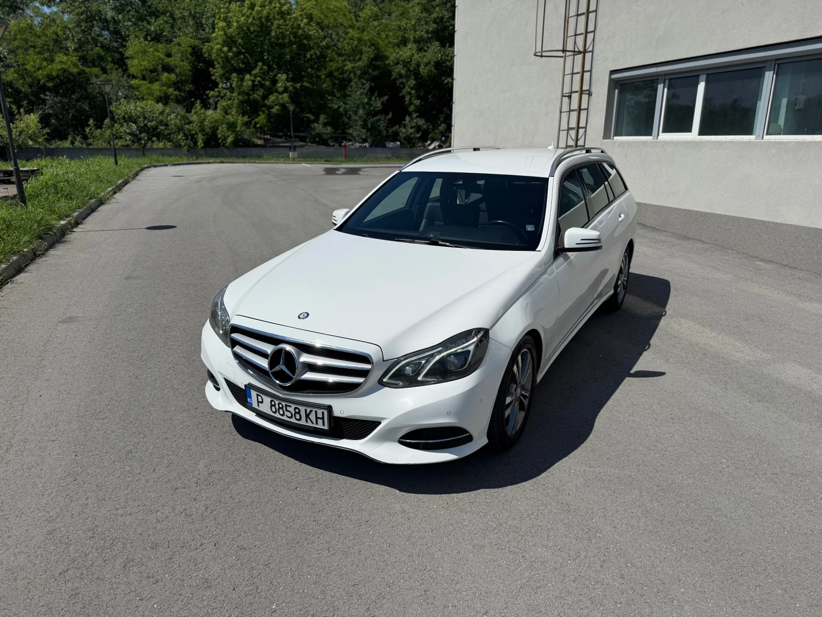Mercedes-Benz E 220 2.2  CDI BLUETEC, снимка 6 - Автомобили и джипове - 54864457