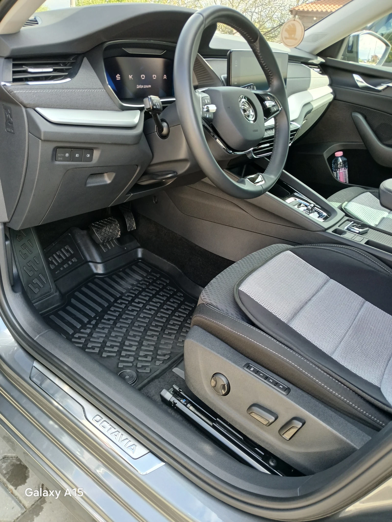 Skoda Octavia Едишан, снимка 12 - Автомобили и джипове - 56002332
