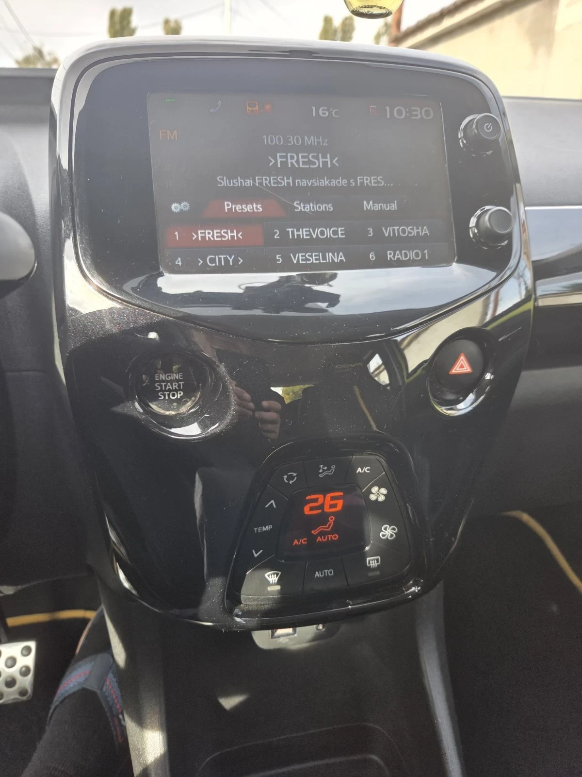 Toyota Aygo 1.0, снимка 10 - Автомобили и джипове - 56502331