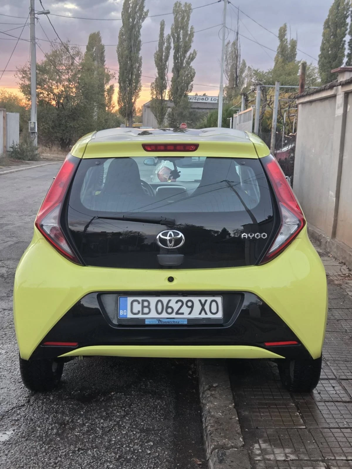 Toyota Aygo 1.0, снимка 5 - Автомобили и джипове - 56502331