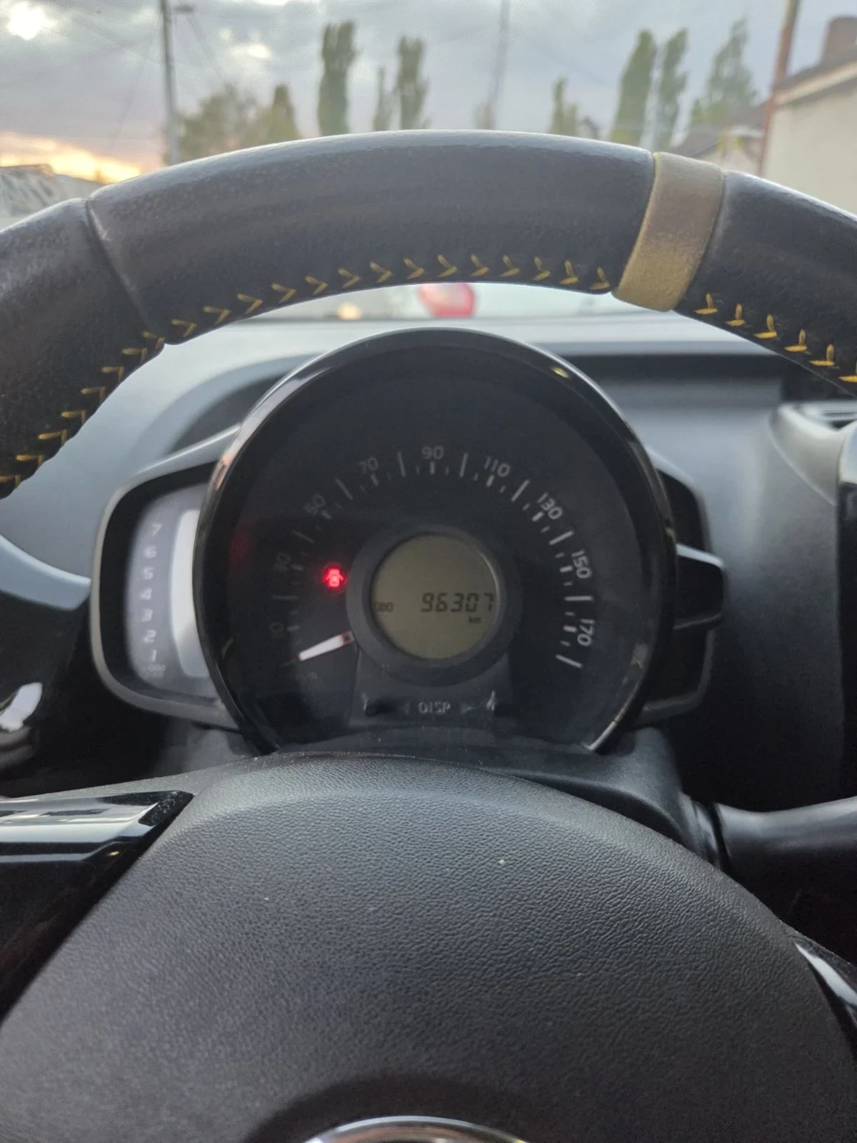 Toyota Aygo 1.0, снимка 9 - Автомобили и джипове - 56502331