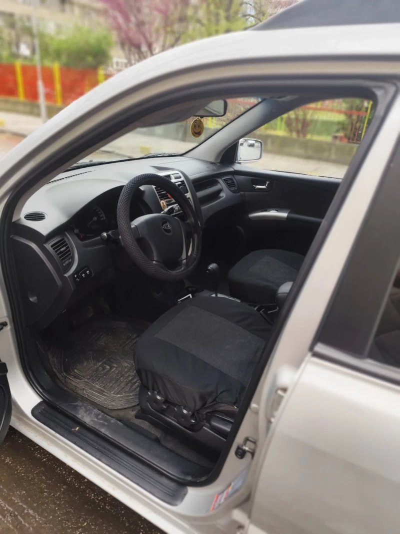 Kia Sportage, снимка 8 - Автомобили и джипове - 52656080