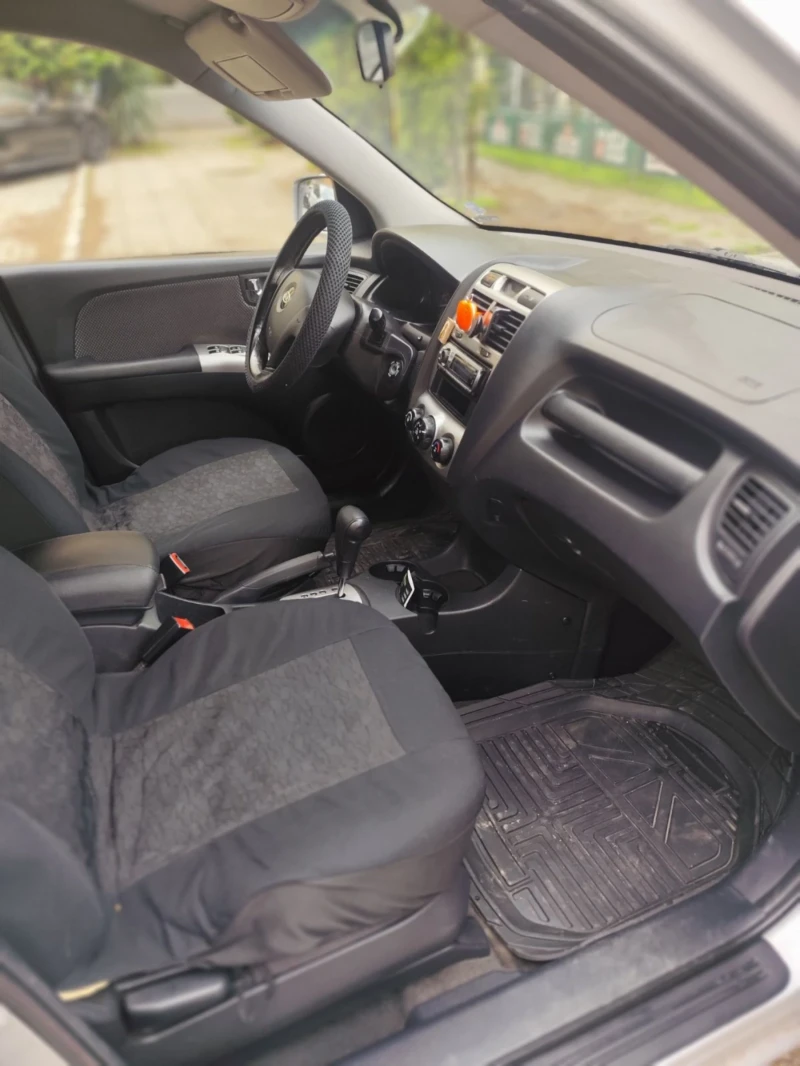 Kia Sportage, снимка 6 - Автомобили и джипове - 52656080