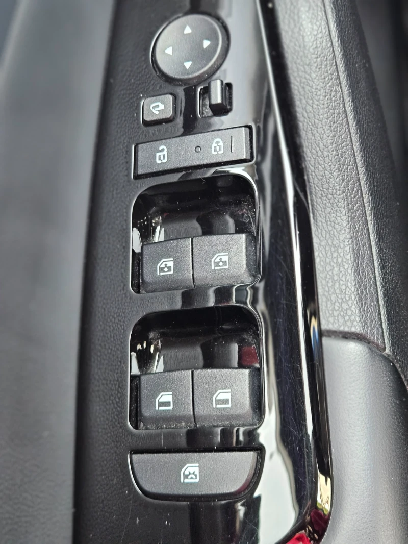 Kia Sportage 4x4, 1.6, 180 к.с., снимка 9 - Автомобили и джипове - 53041673