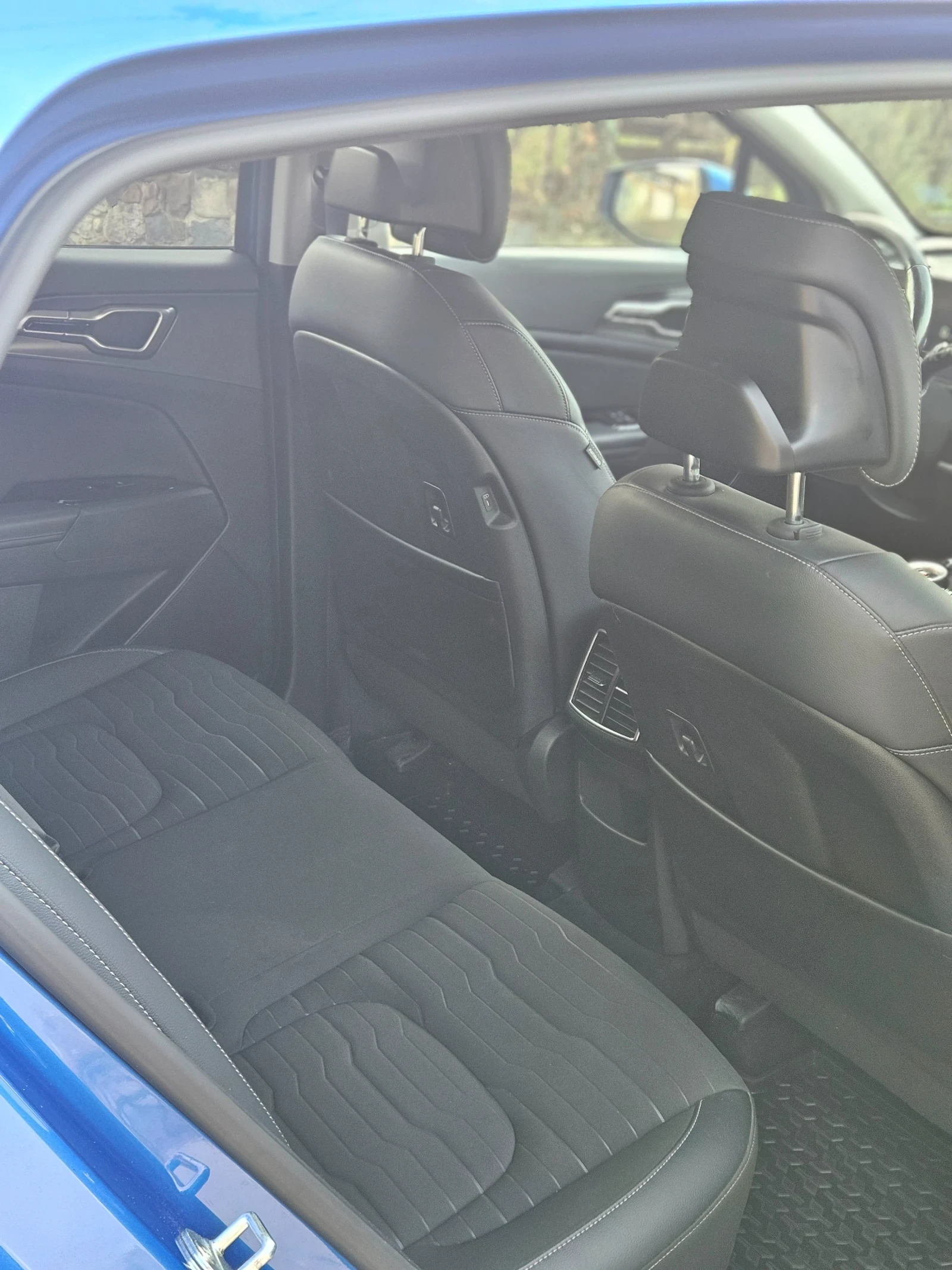 Kia Sportage 4x4, 1.6, 180 к.с. - изображение 6