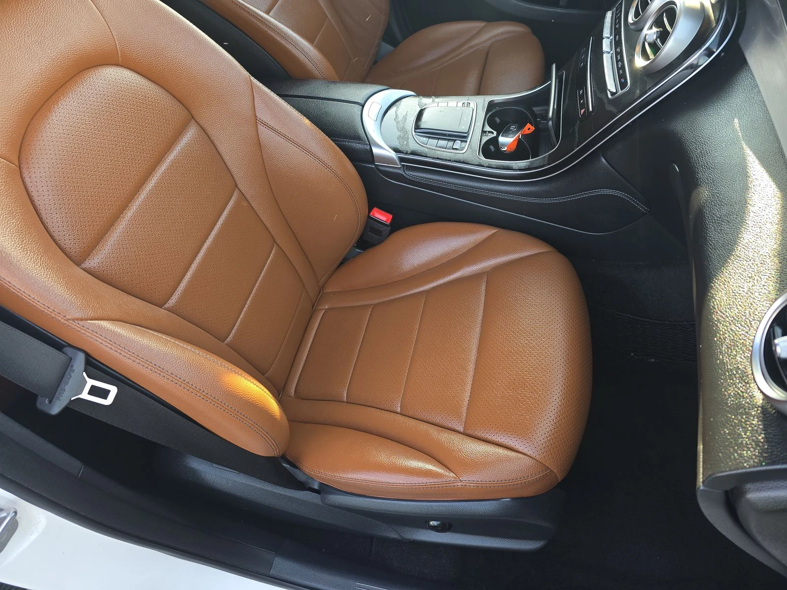 Mercedes-Benz GLC 300 4MATIC, снимка 13 - Автомобили и джипове - 53774055