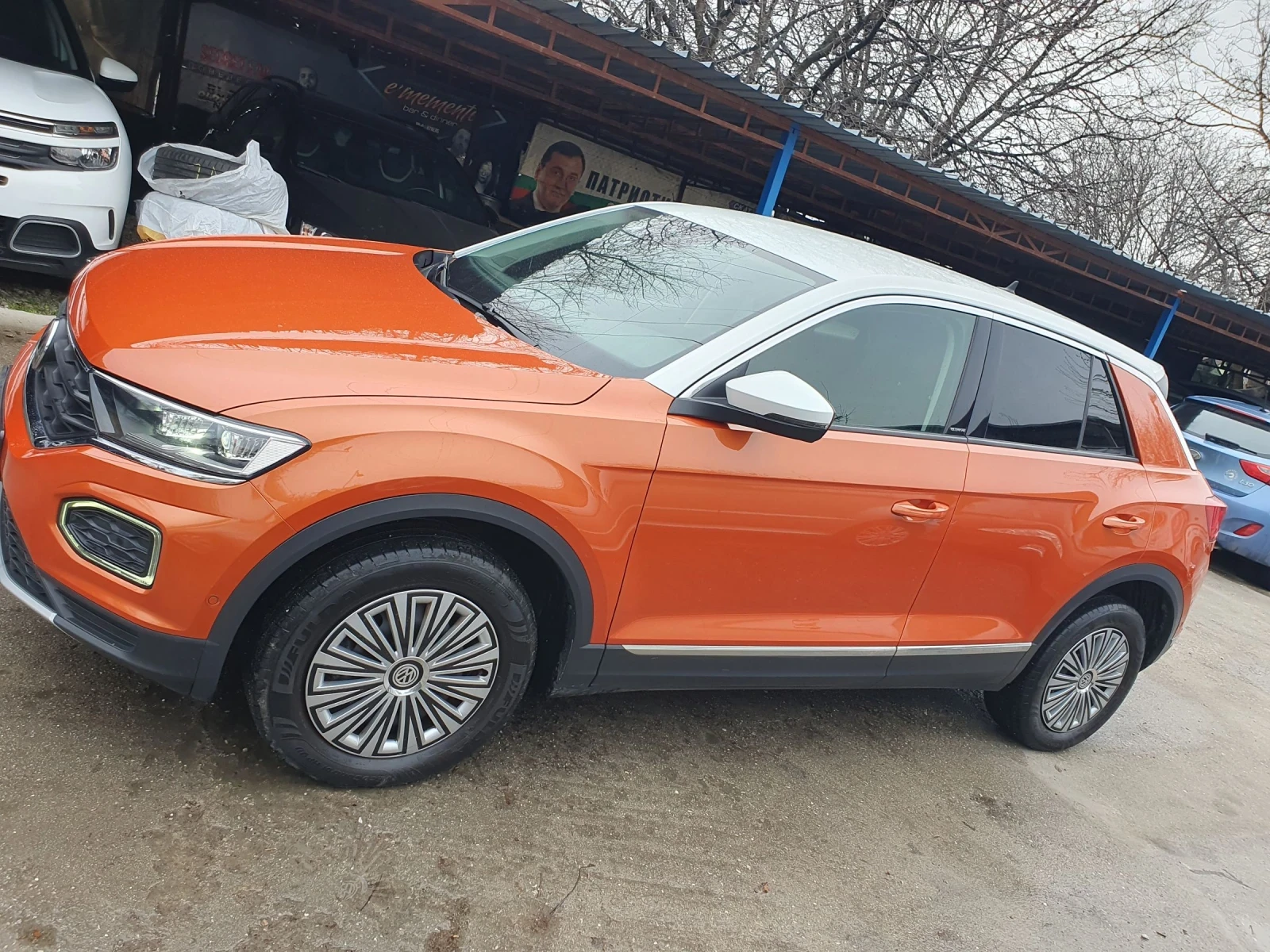 VW T-Roc 1.6 TDI  NAVI PODGREV KAMERA 6 skr. IQ. DRIVE, снимка 7 - Автомобили и джипове - 53889080