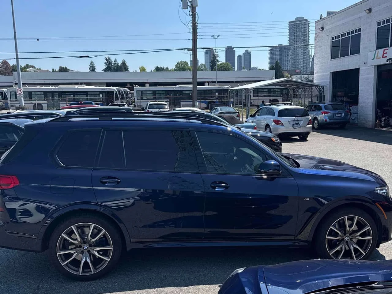 BMW X7 * M50i * АВТОКРЕДИТ БЕЗ ПЪРВОНАЧАЛНА ВНОСКА* , снимка 3 - Автомобили и джипове - 55181977