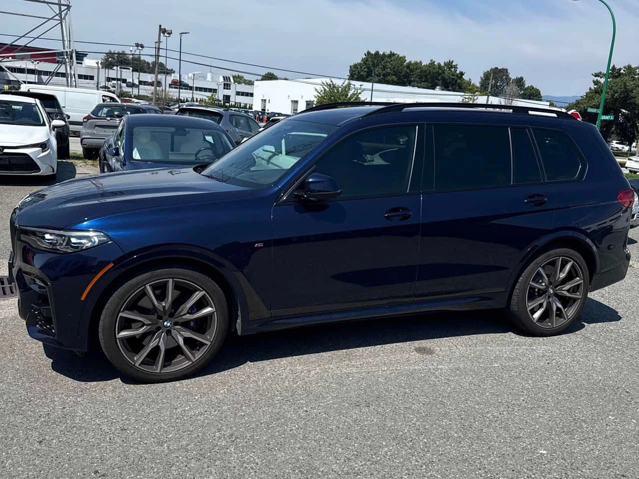 BMW X7 * M50i * АВТОКРЕДИТ БЕЗ ПЪРВОНАЧАЛНА ВНОСКА* , снимка 2 - Автомобили и джипове - 55181977