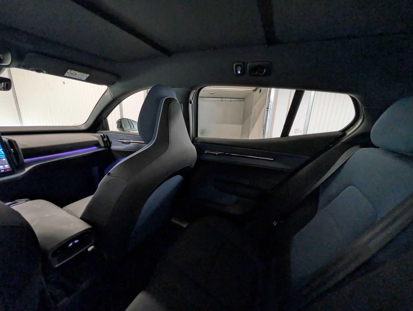 Volvo EX30 Ultra , снимка 7 - Автомобили и джипове - 55425130