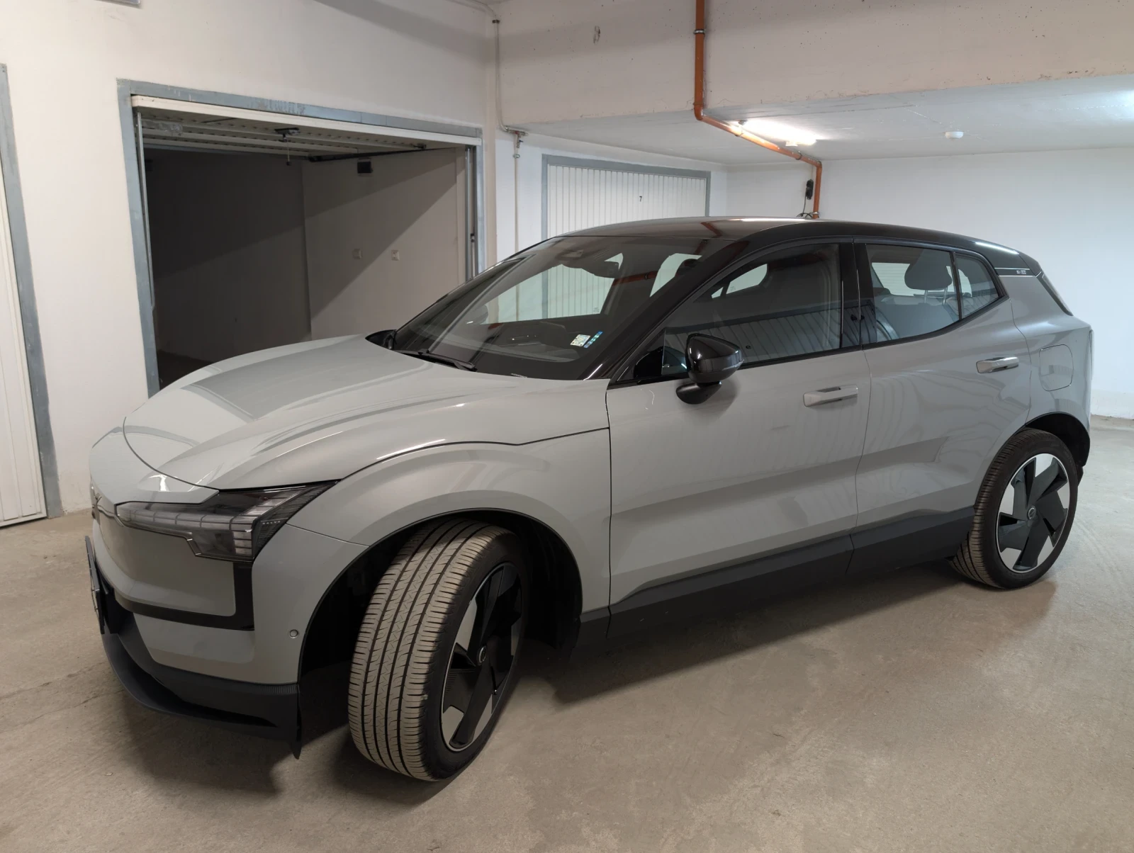 Volvo EX30 Ultra , снимка 2 - Автомобили и джипове - 55425130