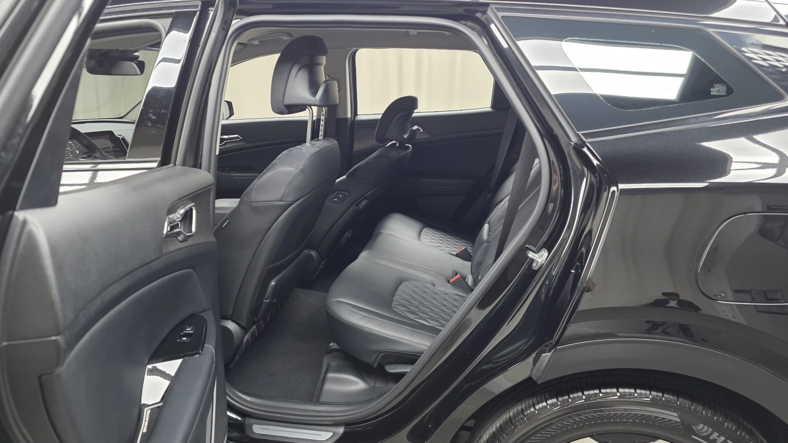 Kia Sportage 4х4* SIGNATURE* KRELL* DIS* 360* ОБДУХ* КРАЙНА ЦЕН, снимка 17 - Автомобили и джипове - 55572976
