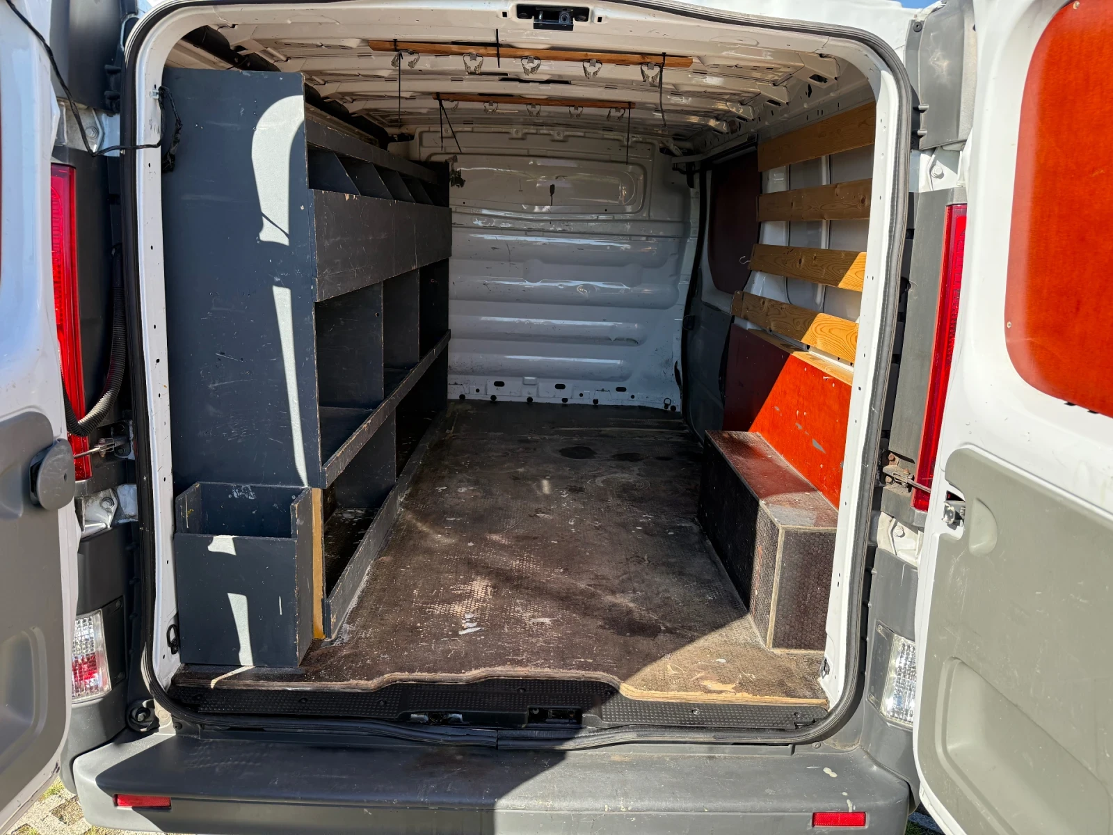 Opel Vivaro 2.0 - изображение 8