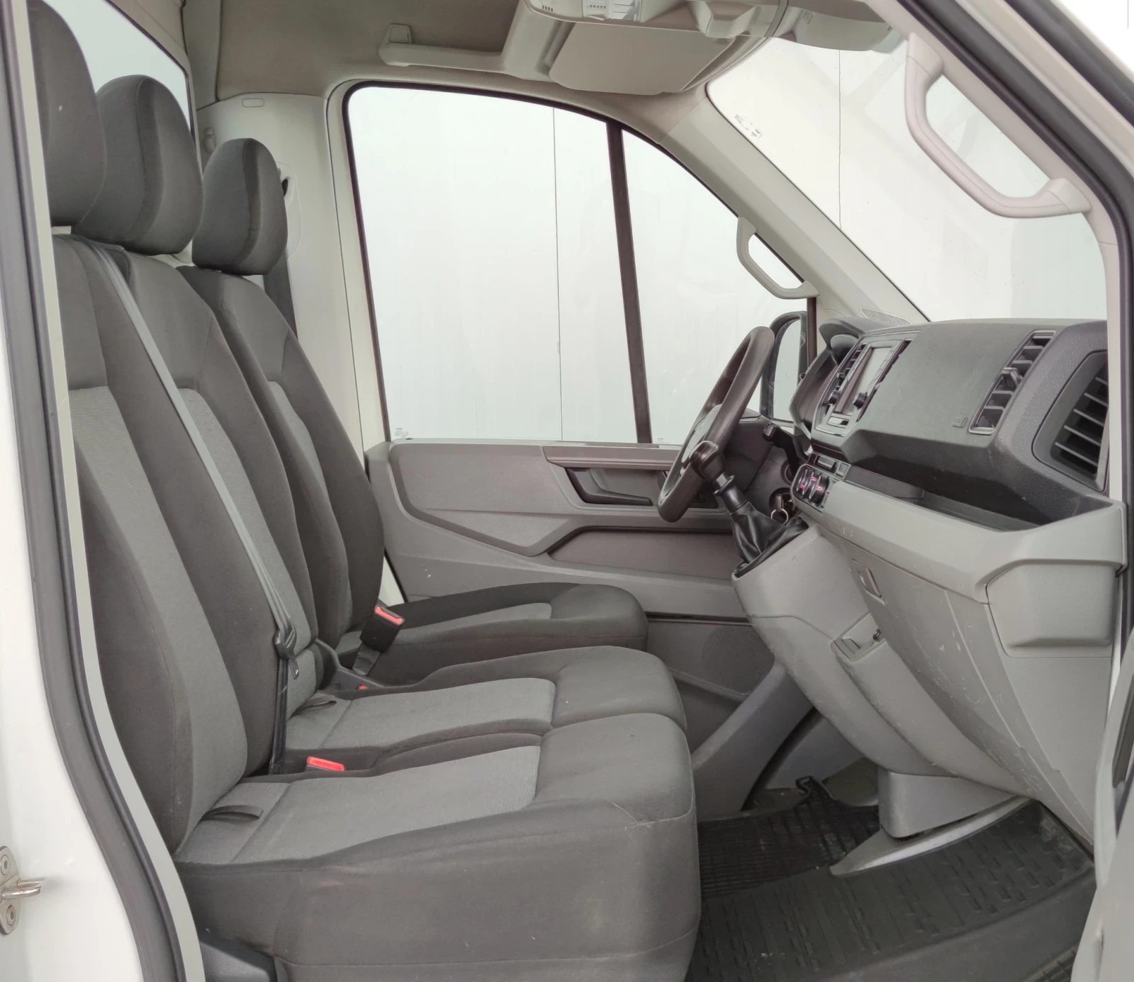 VW Crafter 2.0TDI* 140к.с* , снимка 9 - Бусове и автобуси - 55334938