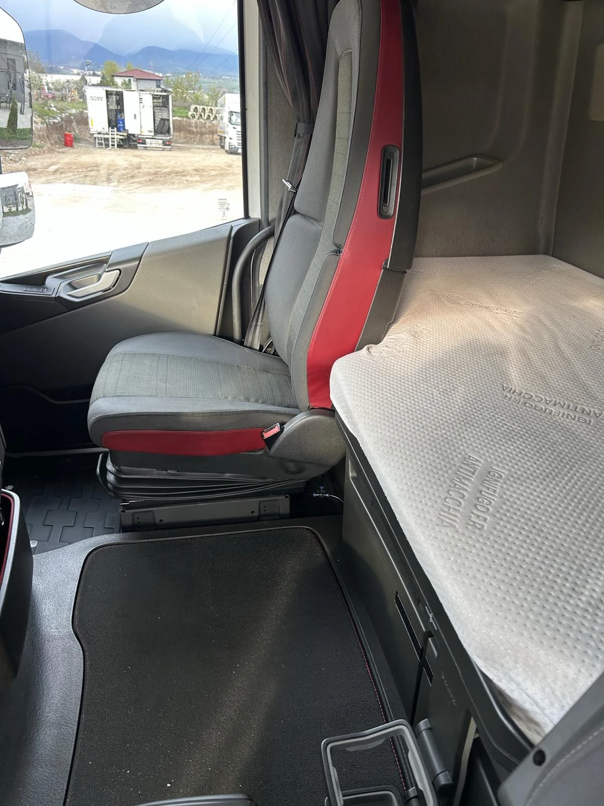 Volvo Fh 460 - изображение 10