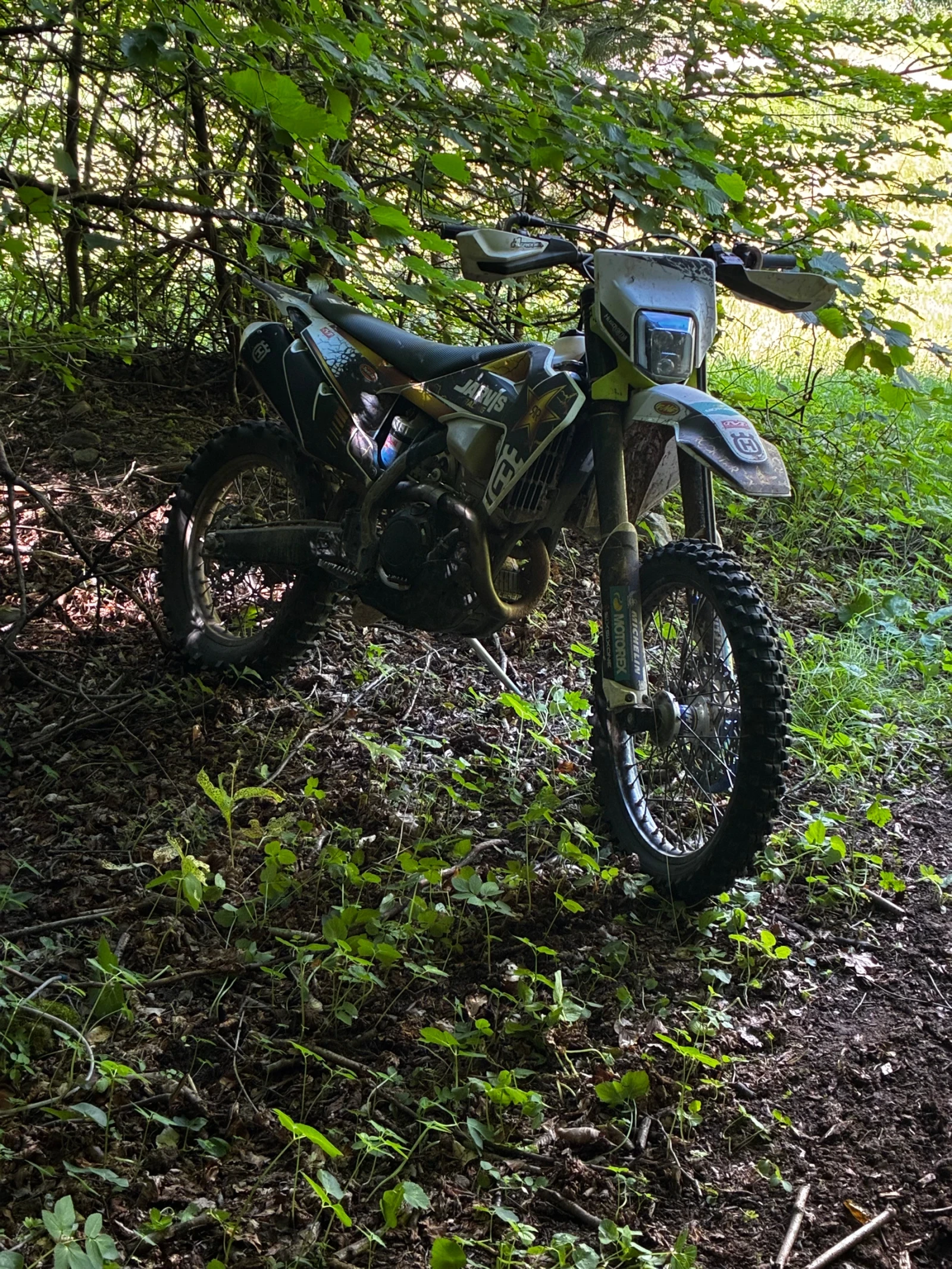 Husqvarna 350, снимка 4 - Мотоциклети и мототехника - 55907787