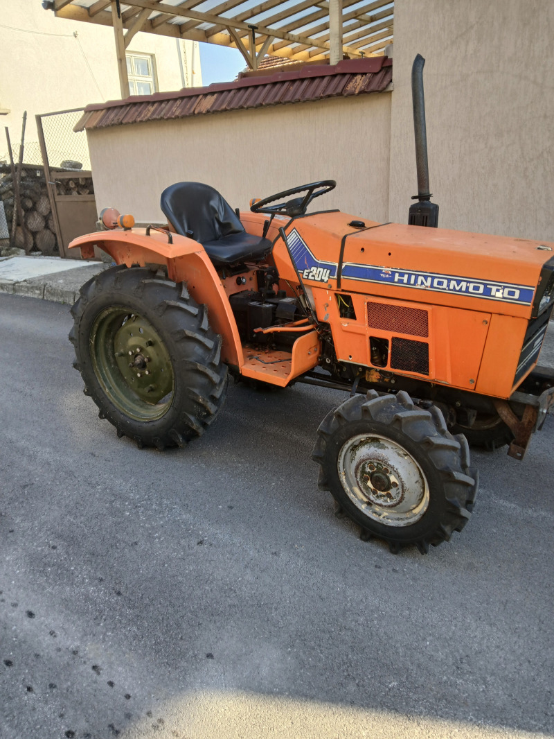 Трактор Hinomoto E204, снимка 2 - Селскостопанска техника - 46440716