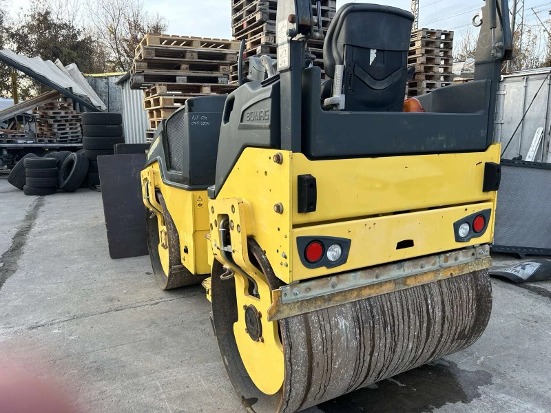 Валяк BOMAG BW135AD-5, снимка 4 - Индустриална техника - 47698117