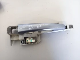 Дръжка врата предна лява външна Пежо 406 (к)