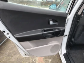 Kia Ceed 1.6 crdi - 2450 € / 4791.78 лв. - 83357322 12