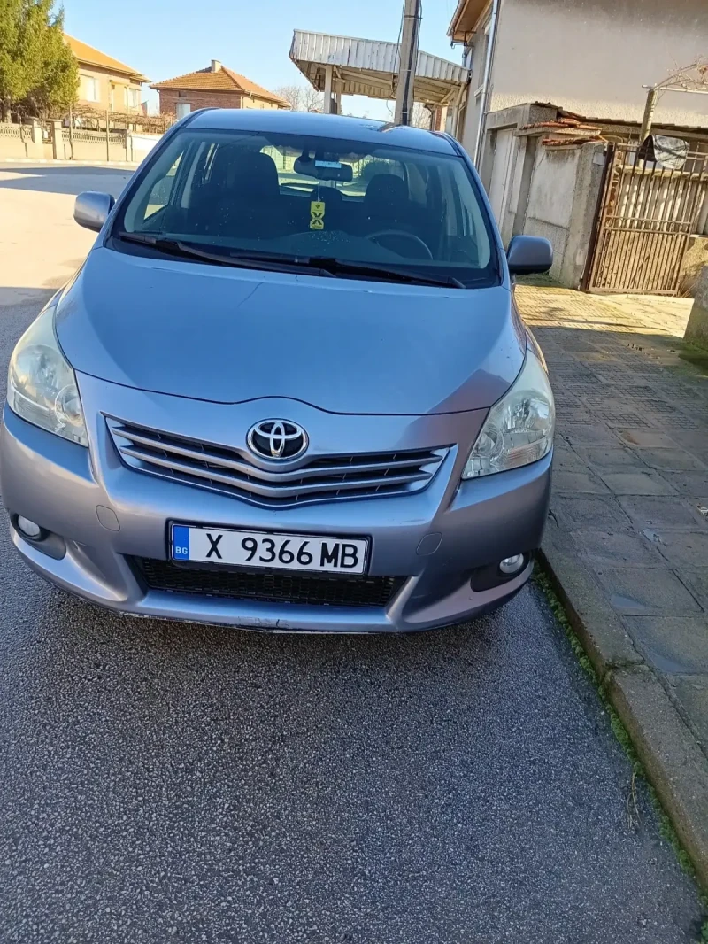 Toyota Verso 2.0 D4D 126 к.с., снимка 1 - Автомобили и джипове - 48195356